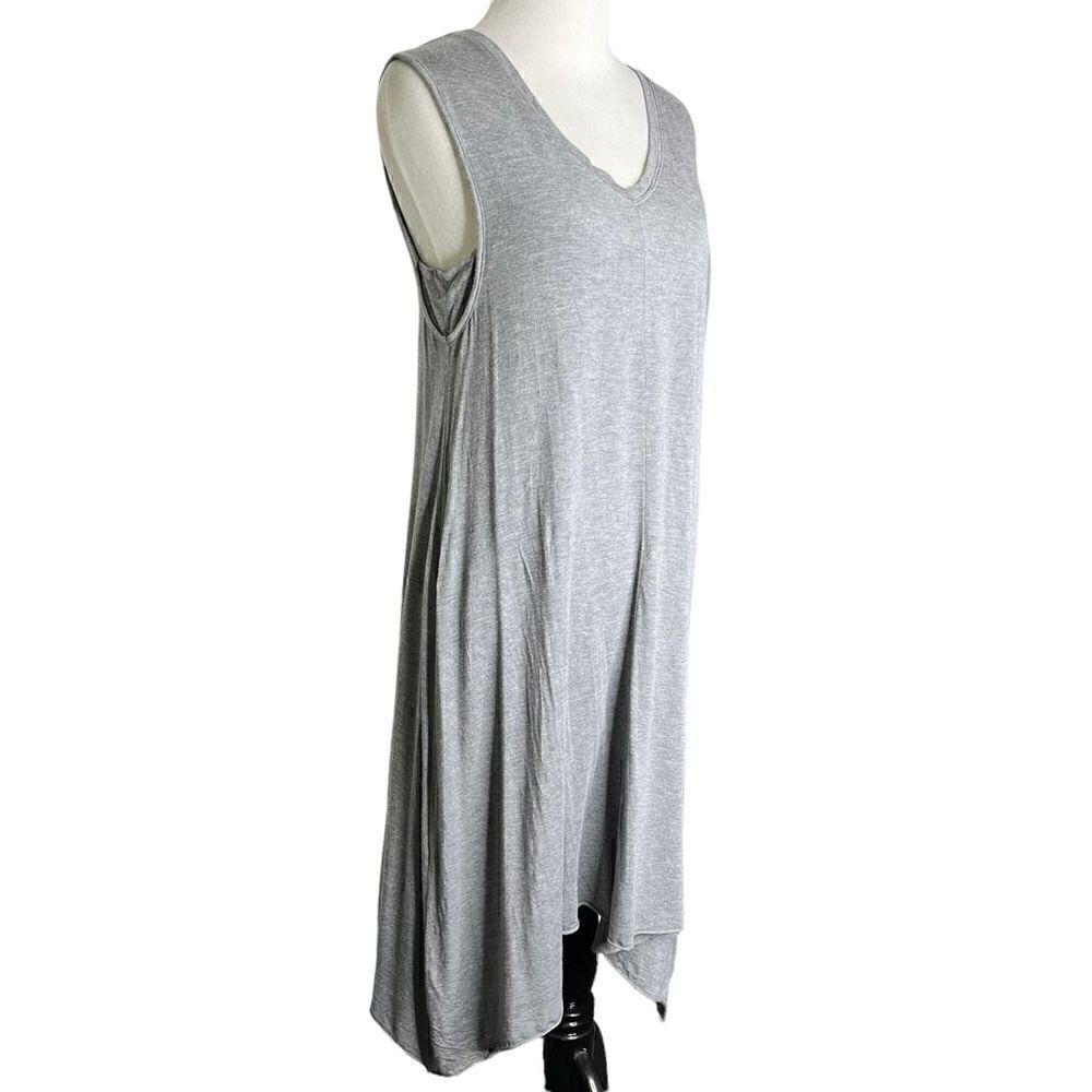 Artisan NY V-Neck Sleeveless Gray Sharkbite Hem Dress Small - Picture 2 of 7
